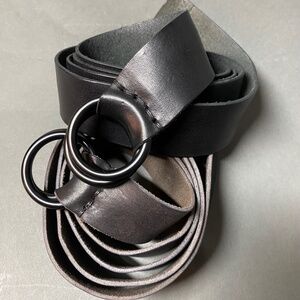 Belt one size fits all. Color Black. ENGSO